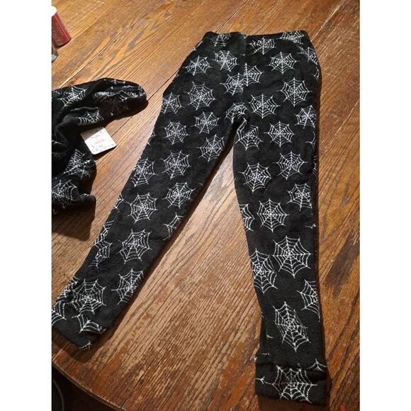 New Maddie & Michelle Girls Halloween Pajamas Skull Spiderweb Hooded Sz 10 NWT - Picture 4 of 6